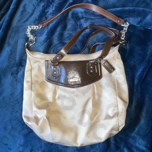 Coach purse - Picture 2 of 6